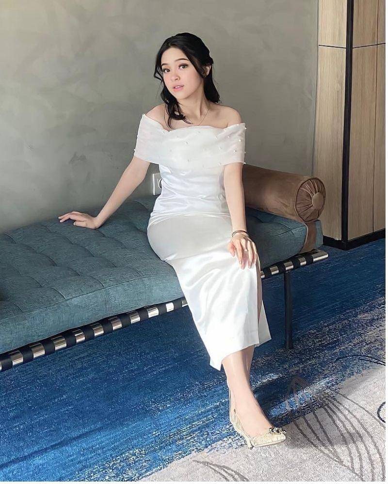 Instagram.com/elsaajapasal